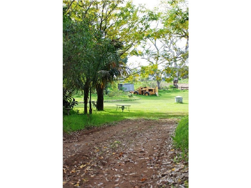 4 Dayrell Road, Nowergup WA 6032