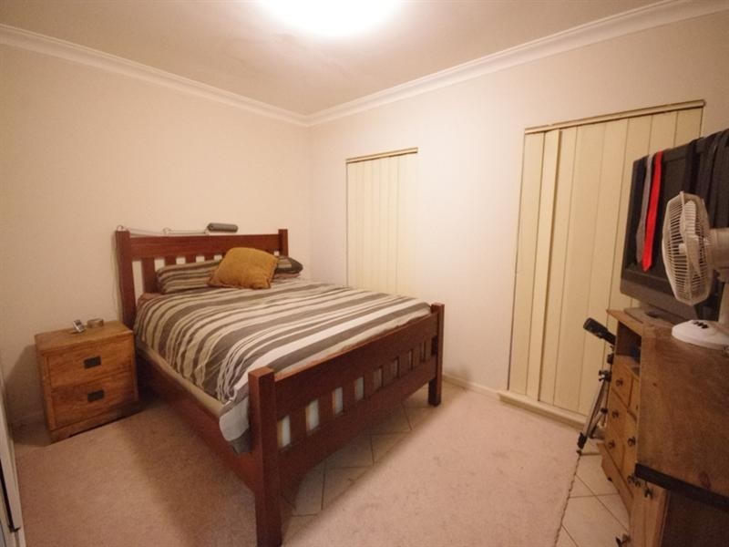 10 Gameson Way, Girrawheen WA 6064