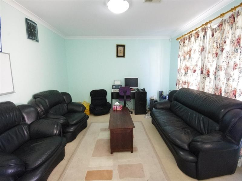 17 Chalice Rise, Mirrabooka WA 6061