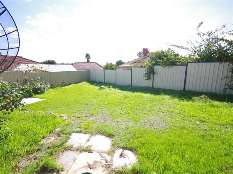 17 Chalice Rise, Mirrabooka WA 6061