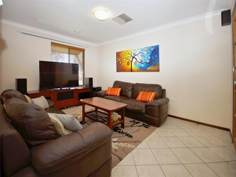 9 Ashness Close, Balga WA 6061
