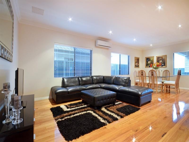 21 Samphire Heights, Landsdale WA 6065