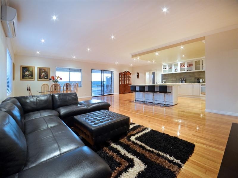 21 Samphire Heights, Landsdale WA 6065