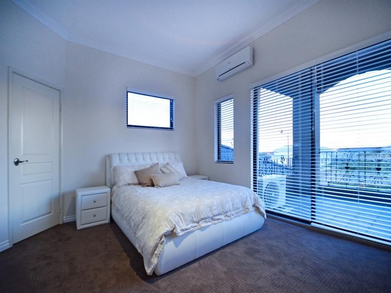 21 Samphire Heights, Landsdale WA 6065