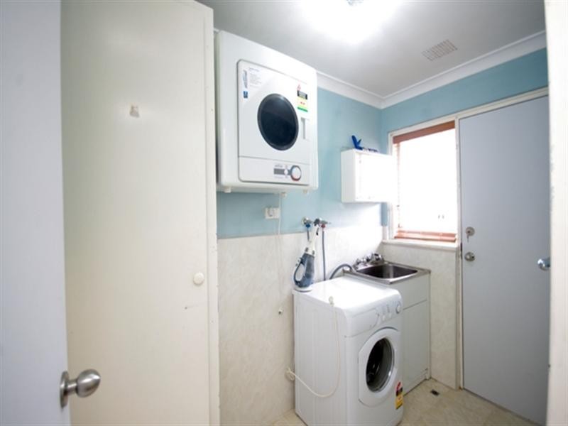 15 Pelham Way, Girrawheen WA 6064