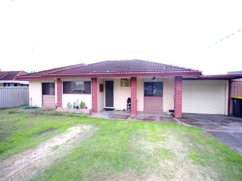 15 Pelham Way, Girrawheen WA 6064