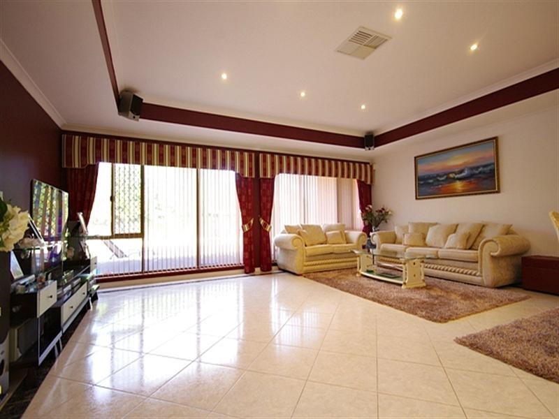 47 Hudson Avenue, Girrawheen WA 6064