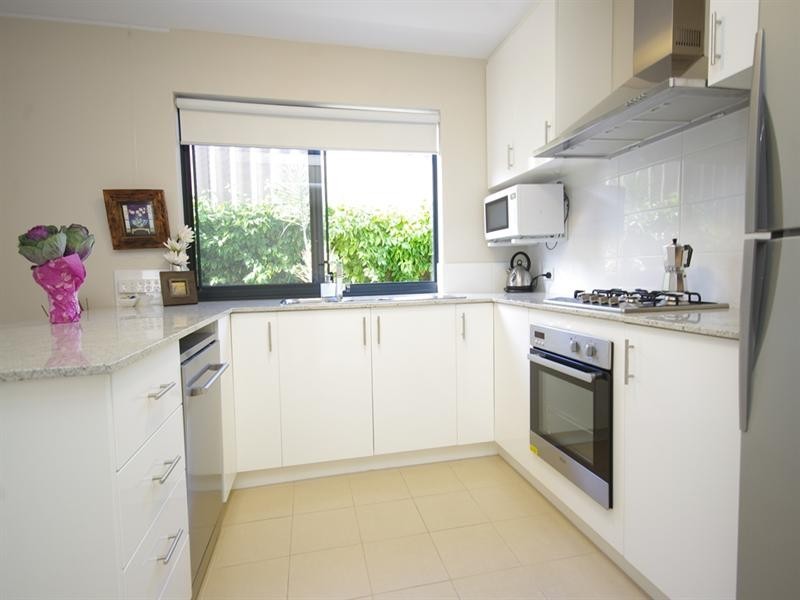 18b Ravenswood Drive, Nollamara WA 6061