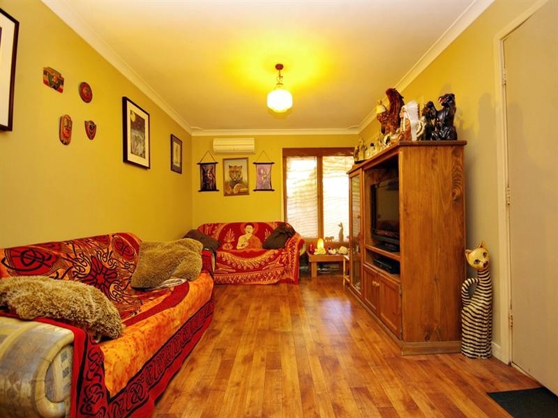 22 Roydon Way, Girrawheen WA 6064