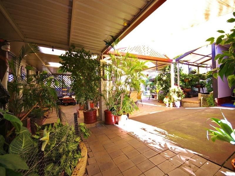 22 Roydon Way, Girrawheen WA 6064