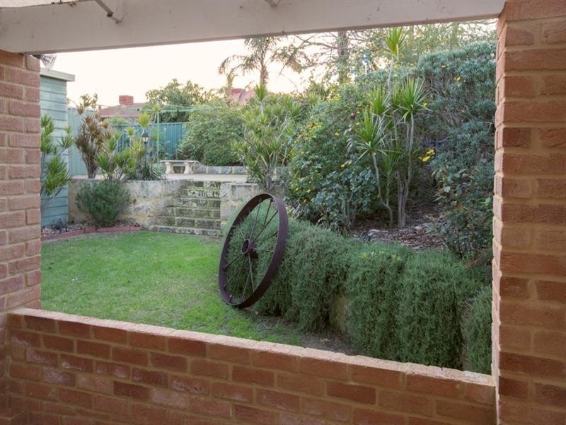 92 Apple Blossom Drive, Mirrabooka WA 6061