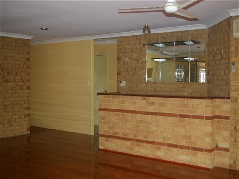 11 Lantana Crescent, Dianella WA 6059