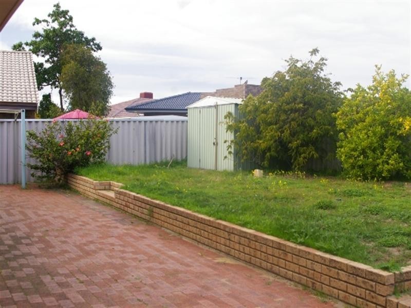 11 Lantana Crescent, Dianella WA 6059