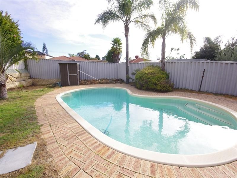 15 Manna Close, Mirrabooka WA 6061