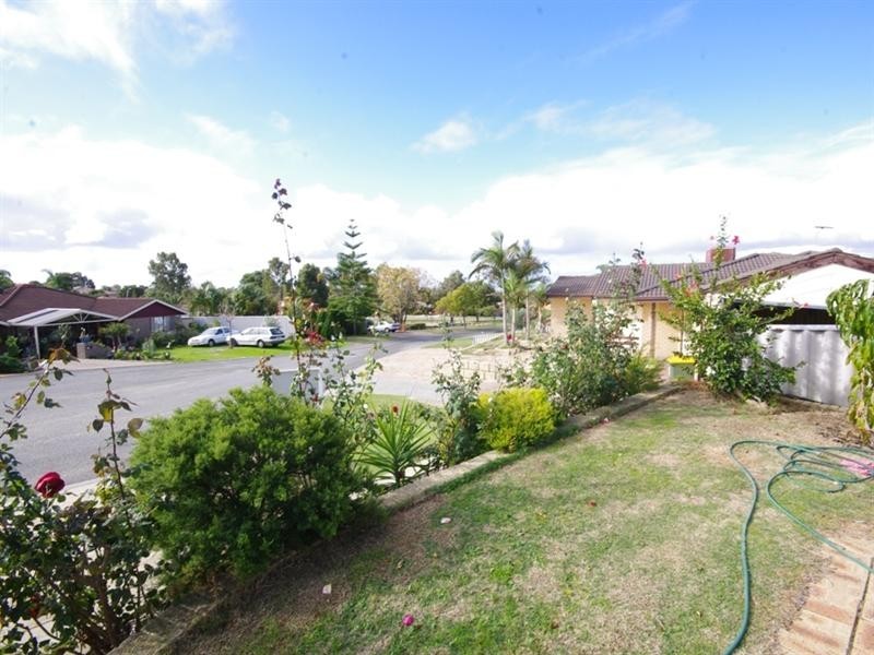15 Manna Close, Mirrabooka WA 6061