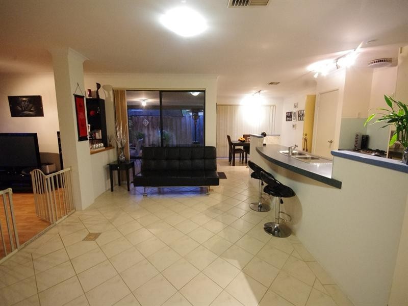 8 Wanarra Close, Ellenbrook WA 6069