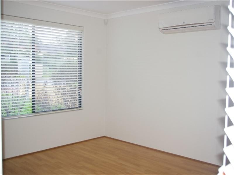 5 Medhurst Crescent, Nollamara WA 6061