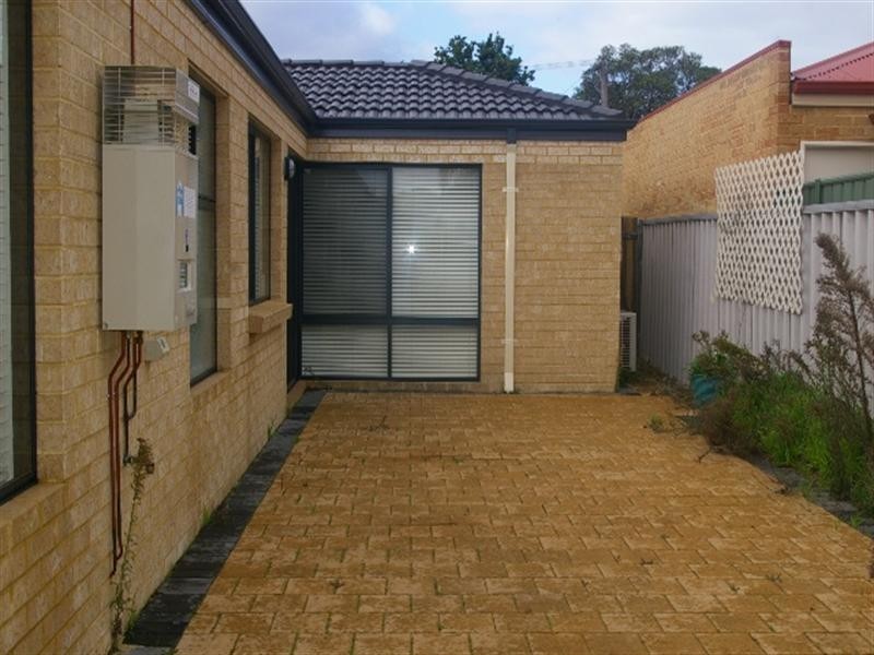 5 Medhurst Crescent, Nollamara WA 6061