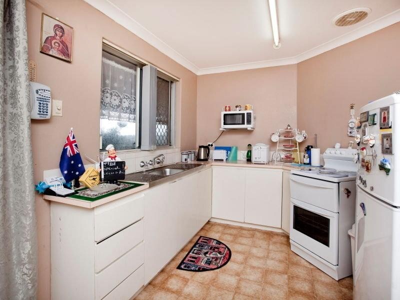 22 Liquidamber Heights, Mirrabooka WA 6061