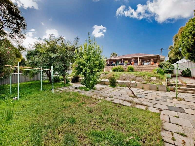 22 Liquidamber Heights, Mirrabooka WA 6061