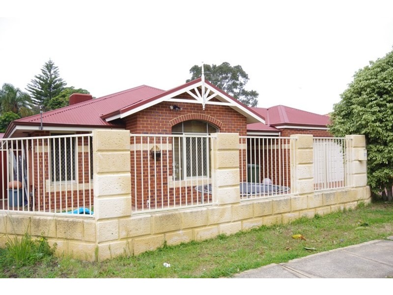 17 Ungaroo Road, Westminster WA 6061