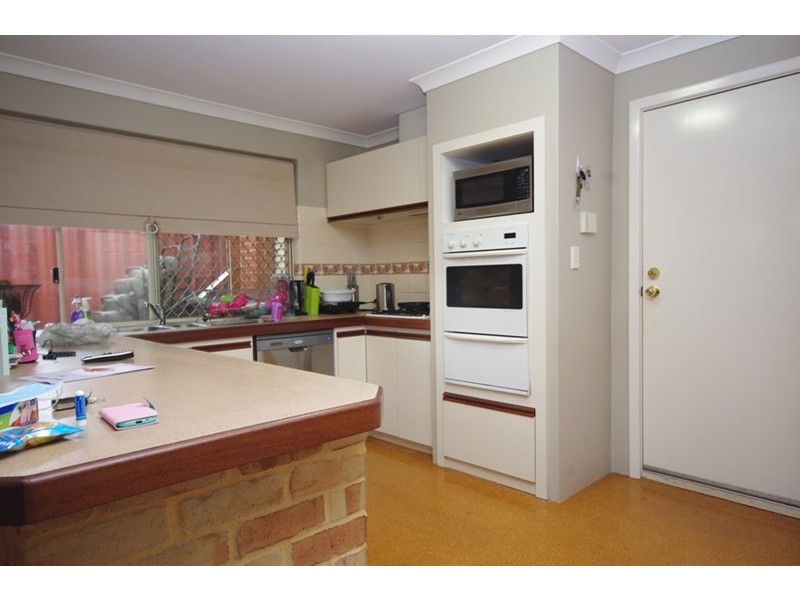 17 Ungaroo Road, Westminster WA 6061