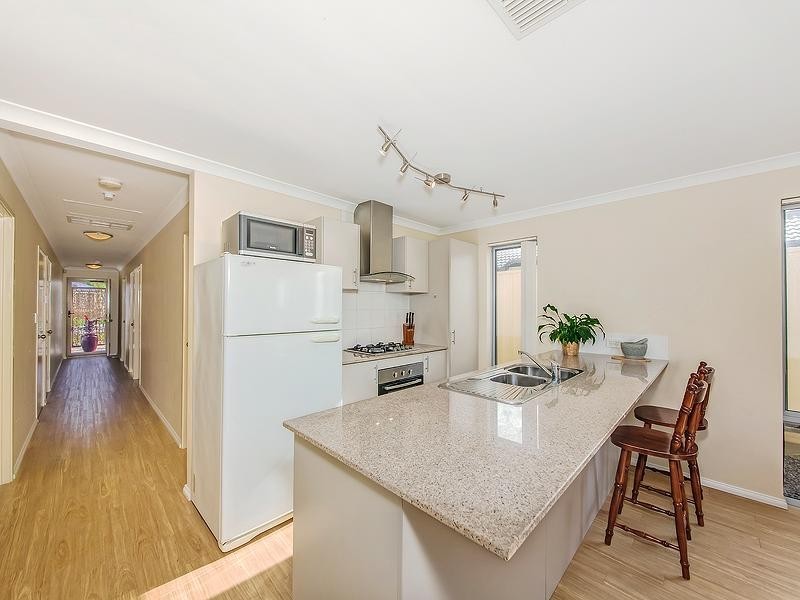 2c Playden Way, Balga WA 6061