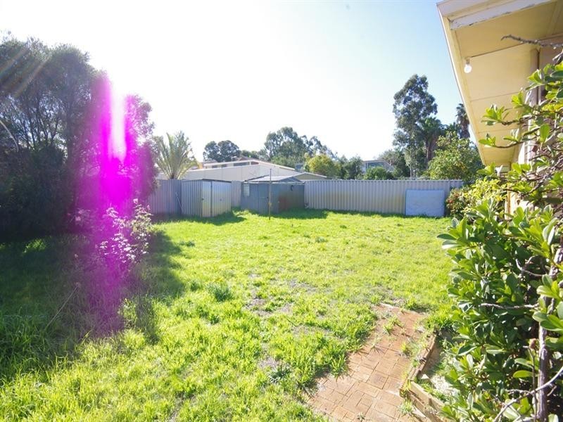 7 Templeton Crescent, Girrawheen WA 6064