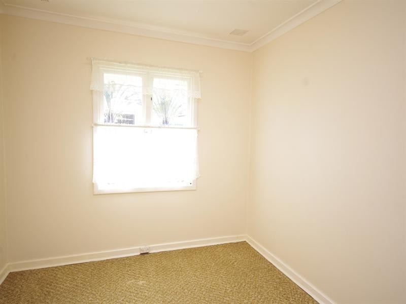 7 Templeton Crescent, Girrawheen WA 6064