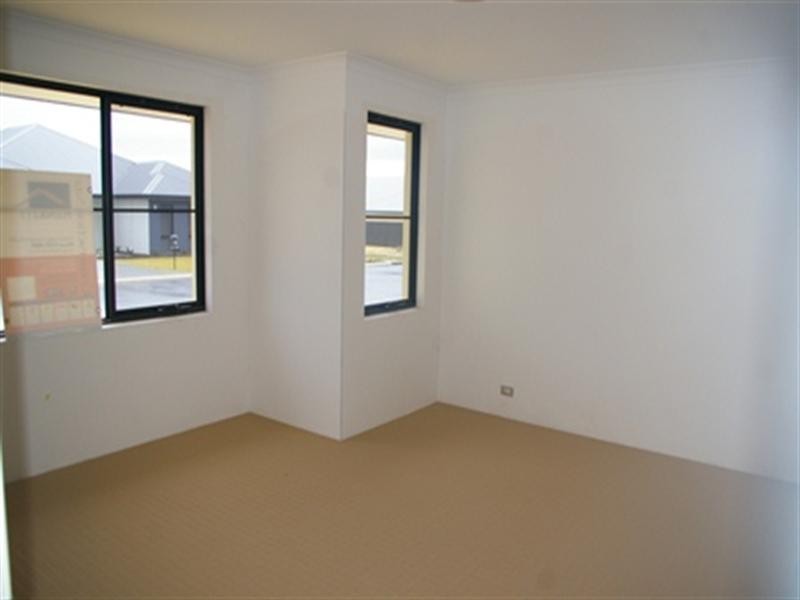 68 Raeside Drive, Landsdale WA 6065