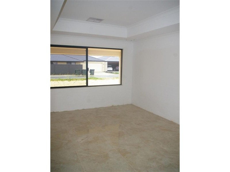 68 Raeside Drive, Landsdale WA 6065