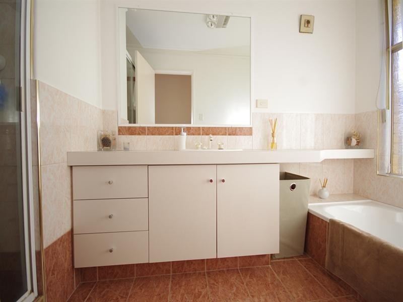 22 Bredgar Way, Marangaroo WA 6064