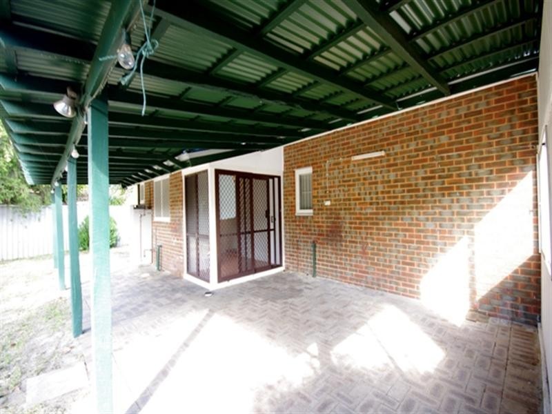 8 Deering Street, Westminster WA 6061