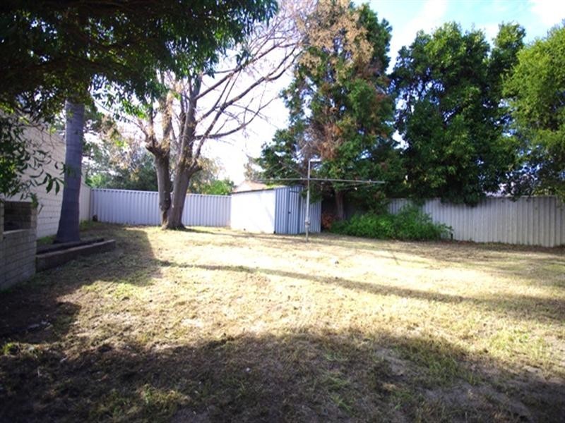 8 Deering Street, Westminster WA 6061