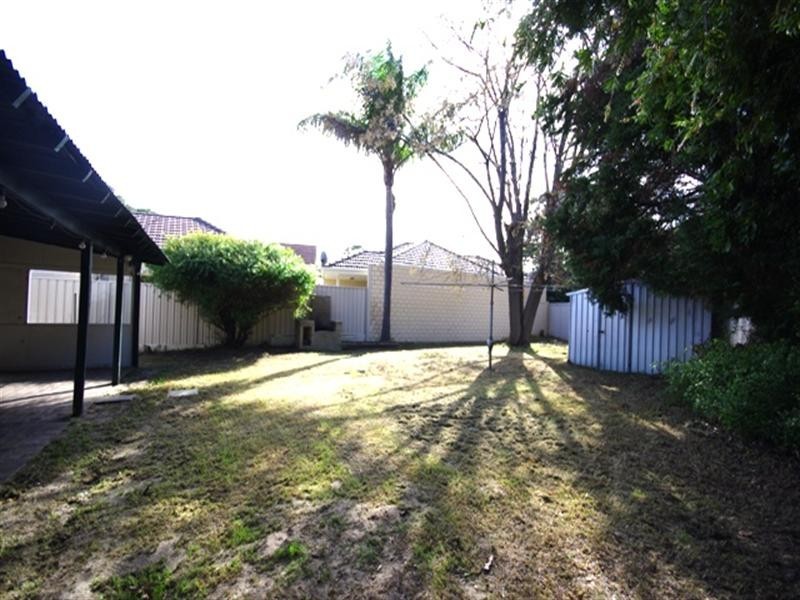 8 Deering Street, Westminster WA 6061