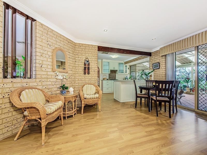 7 Envall Rise, Marangaroo WA 6064