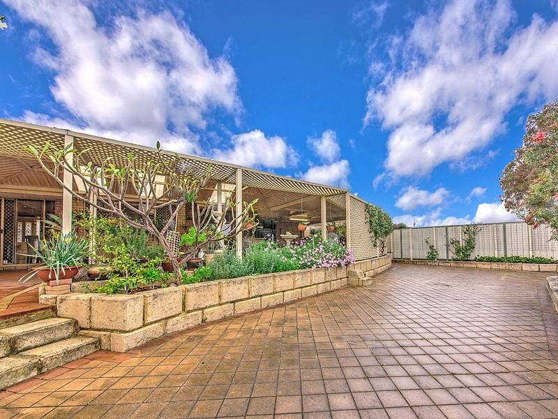 7 Envall Rise, Marangaroo WA 6064