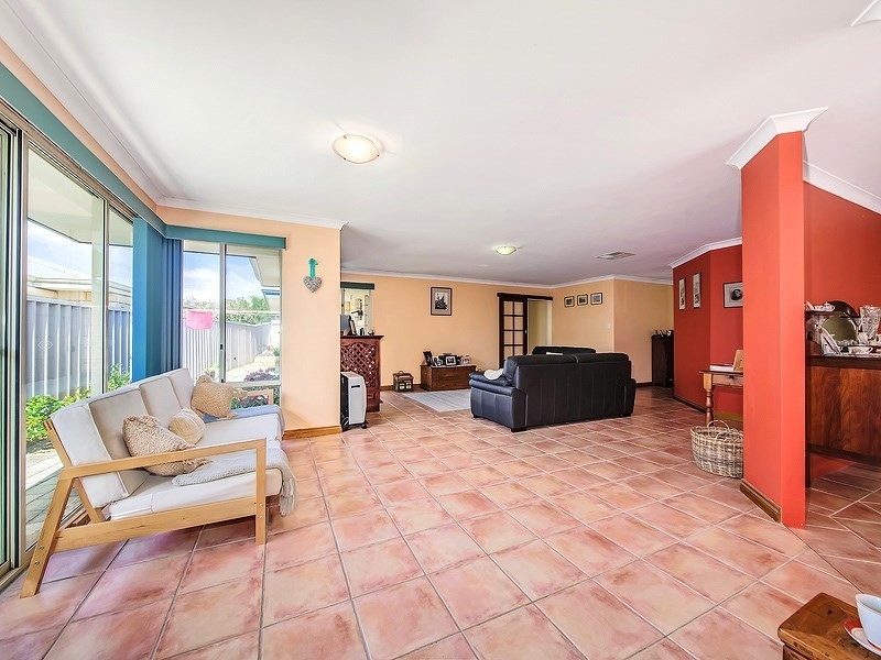 22b Josephine Way, Alexander Heights WA 6064