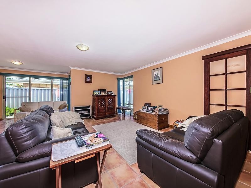 22b Josephine Way, Alexander Heights WA 6064