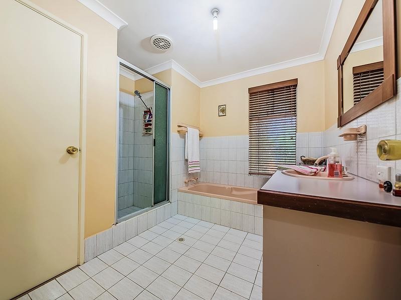 22b Josephine Way, Alexander Heights WA 6064