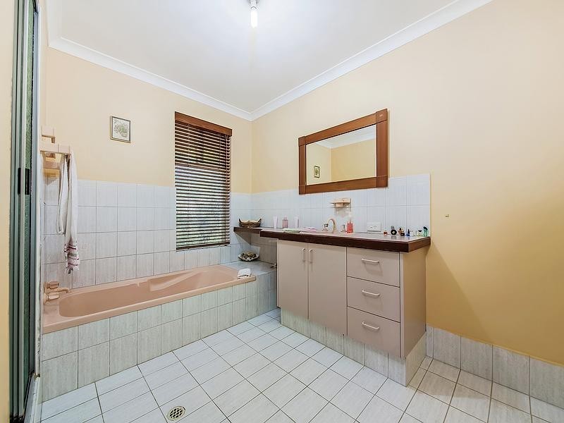 22b Josephine Way, Alexander Heights WA 6064