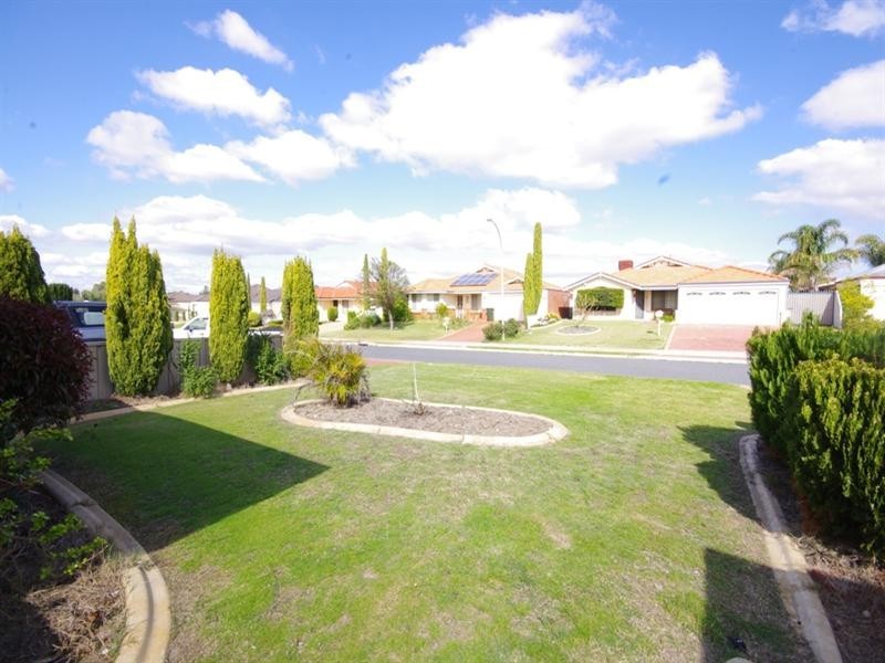 54 Fenchurch Street, Alexander Heights WA 6064