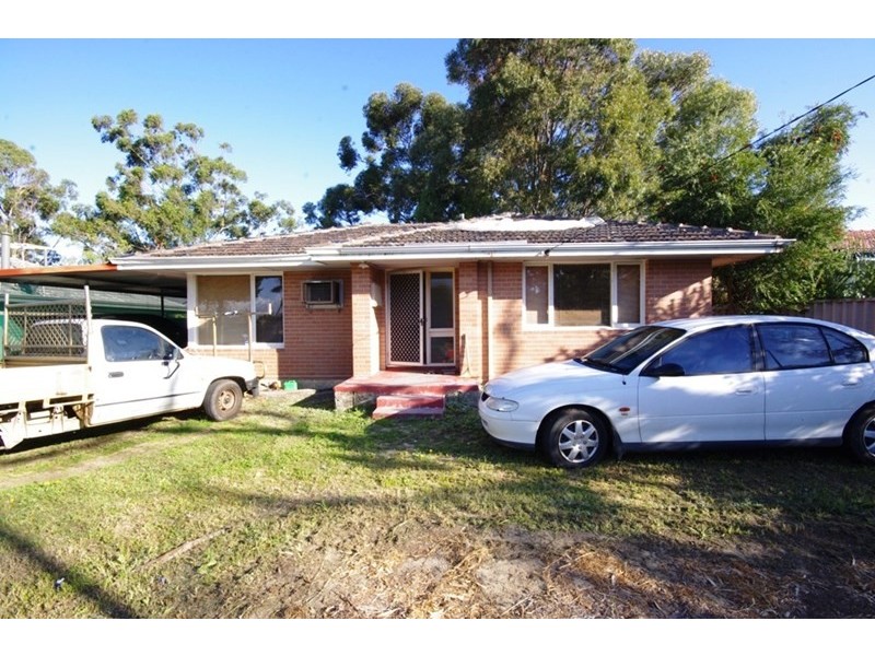 8 Connell Way, Girrawheen WA 6064