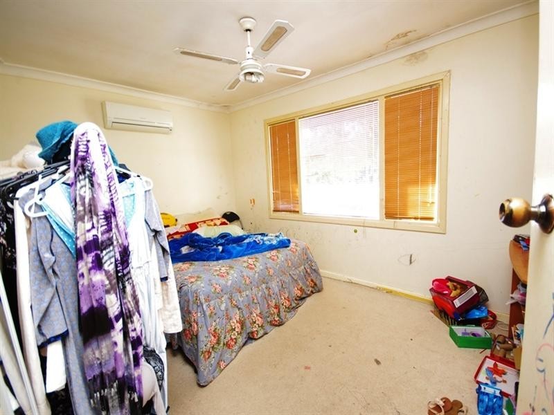 8 Connell Way, Girrawheen WA 6064