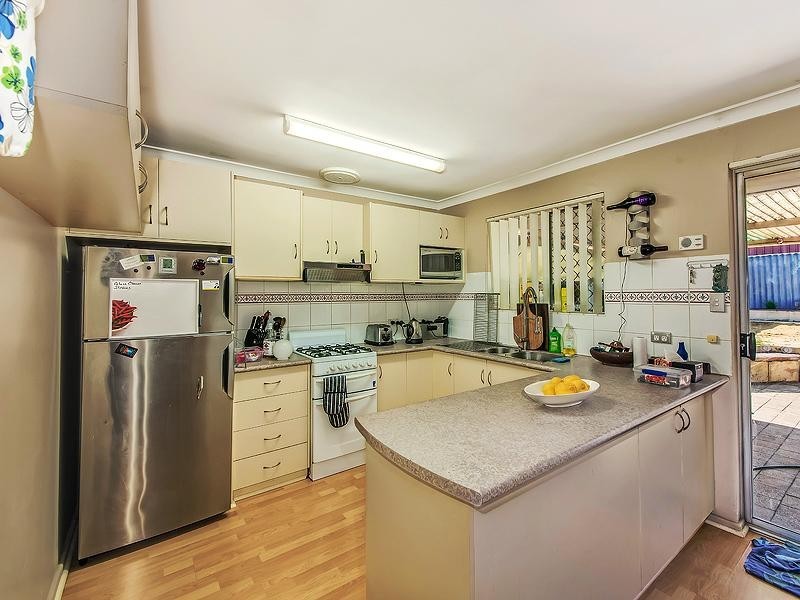 16A Koman Way, Girrawheen WA 6064