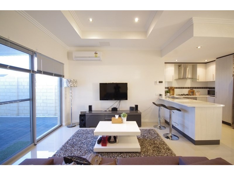 22c Ravenswood Drive, Nollamara WA 6061