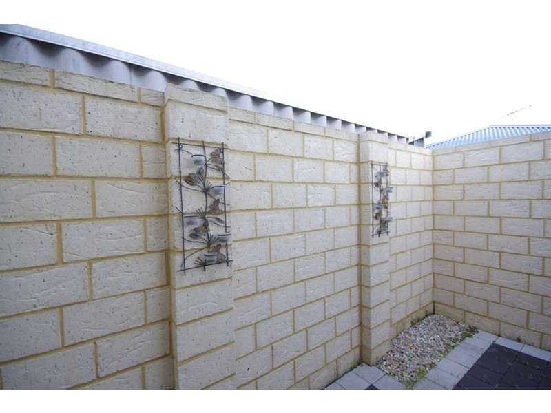 22c Ravenswood Drive, Nollamara WA 6061