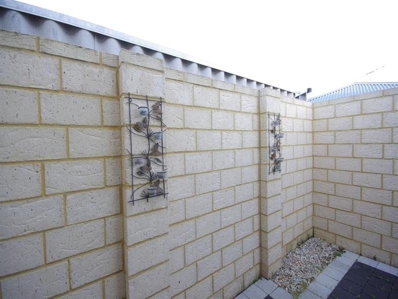 22c Ravenswood Drive, Nollamara WA 6061