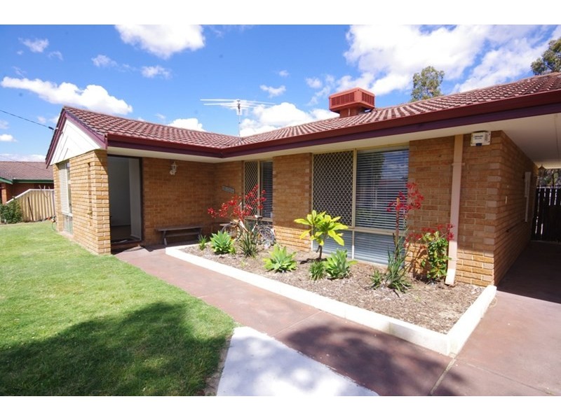 25 Foxglove Gardens, Mirrabooka WA 6061