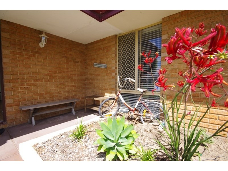 25 Foxglove Gardens, Mirrabooka WA 6061